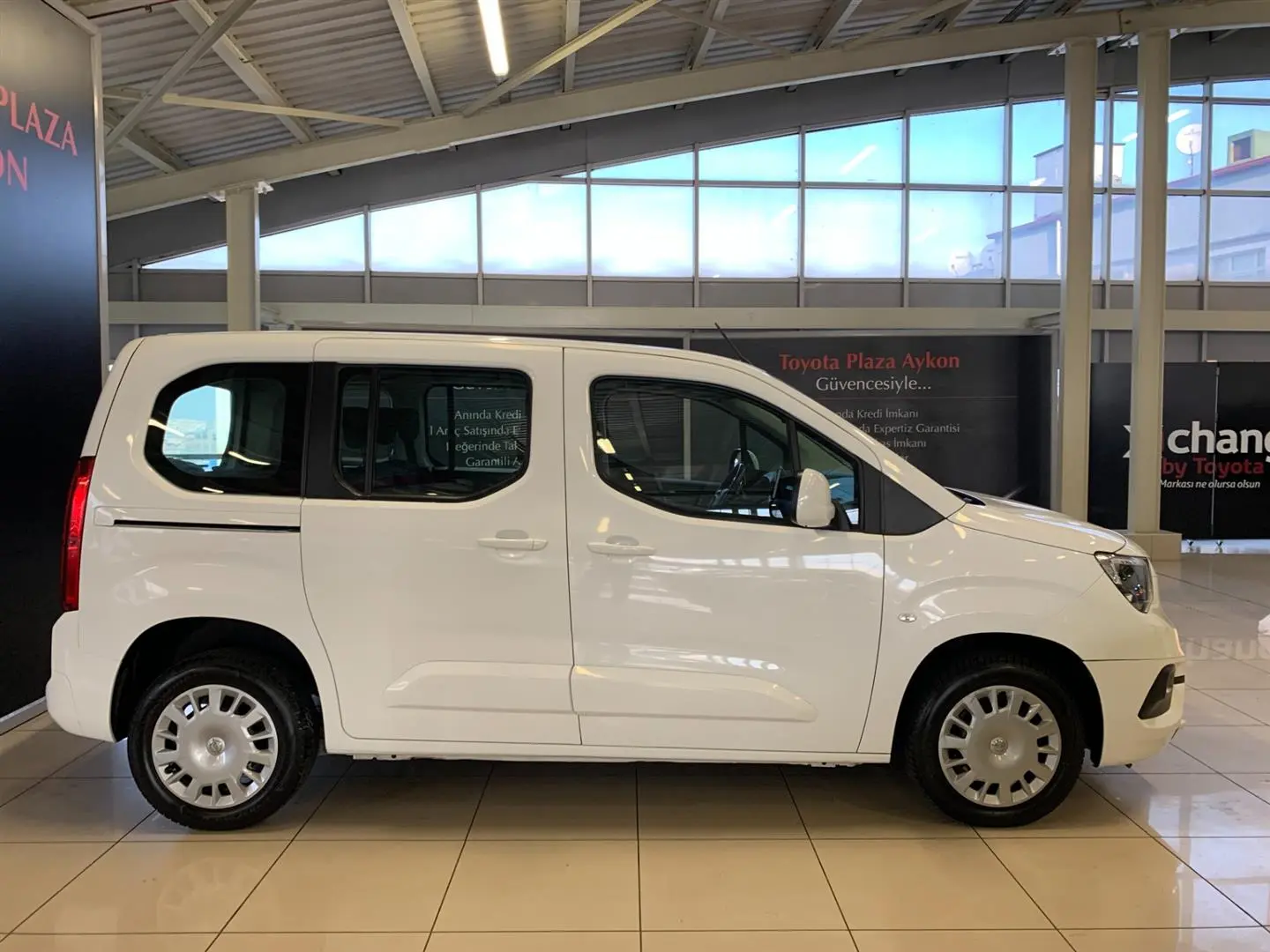 Opel Combo Combo Kombi 1.5 CDTI Enjoy Style 1