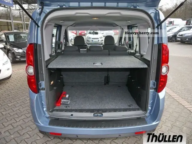 Opel Combo Combo Tour 1.6 CDTI Start&Stop City Plus Easytronic 5