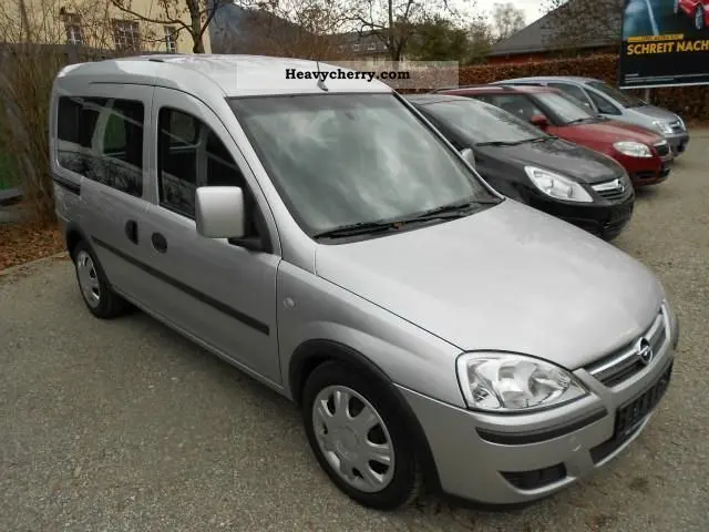 Opel Combo Combo Tour 1.7 CDTI City Plus 0