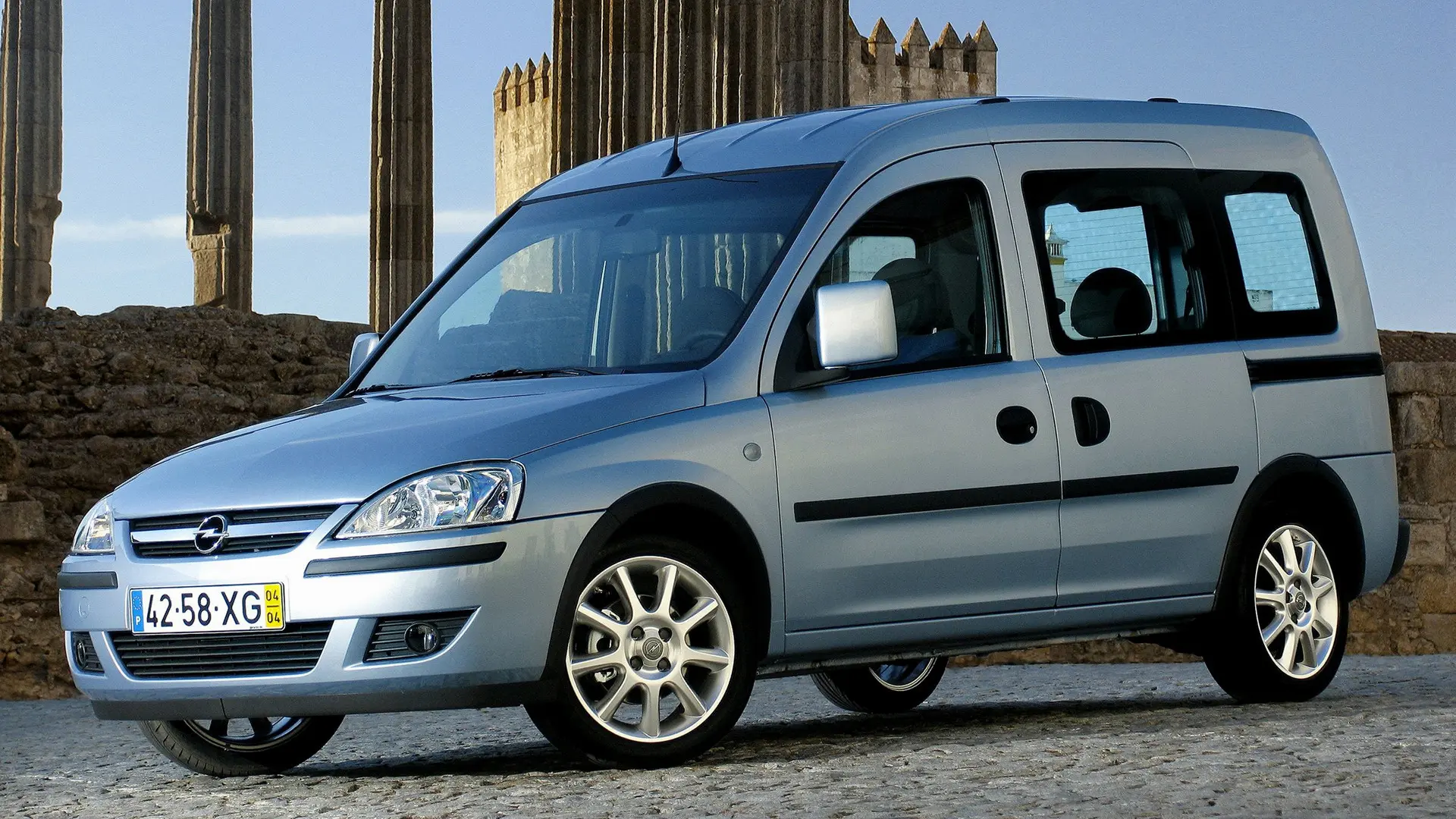 Opel Combo Combo Tour 1.6 Club 0