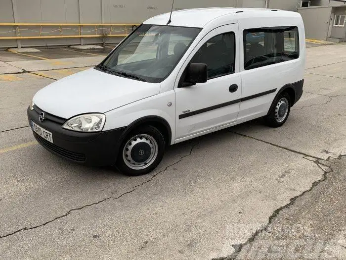 Opel Combo Combo Tour 1.7 DTI Club 4