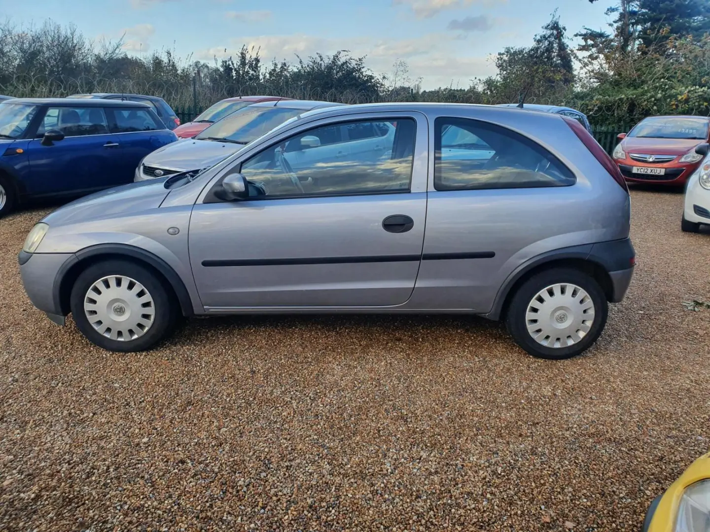 Opel Corsa Corsa 1.0 Twinport Essentia Easytronic 3