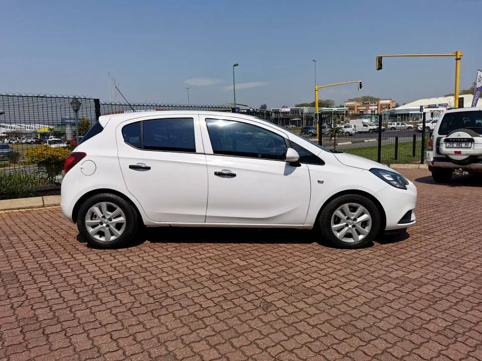 Opel Corsa Corsa 1.2 Essentia 6