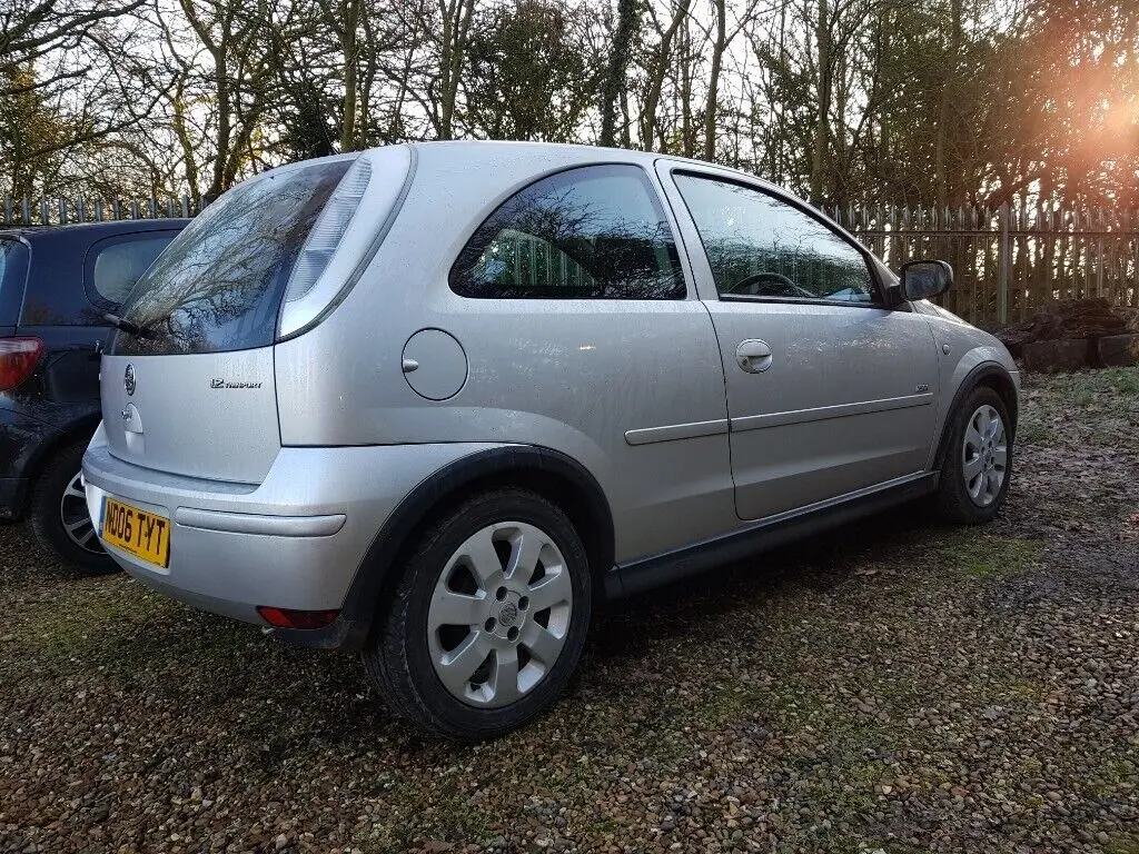 Opel Corsa Corsa 1.4 Twinport Silverline 0