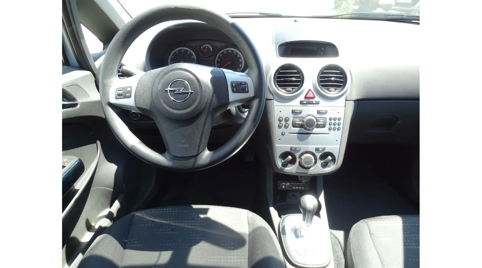Opel Corsa Corsa 1.2 Twinport Essentia Easytronic 7