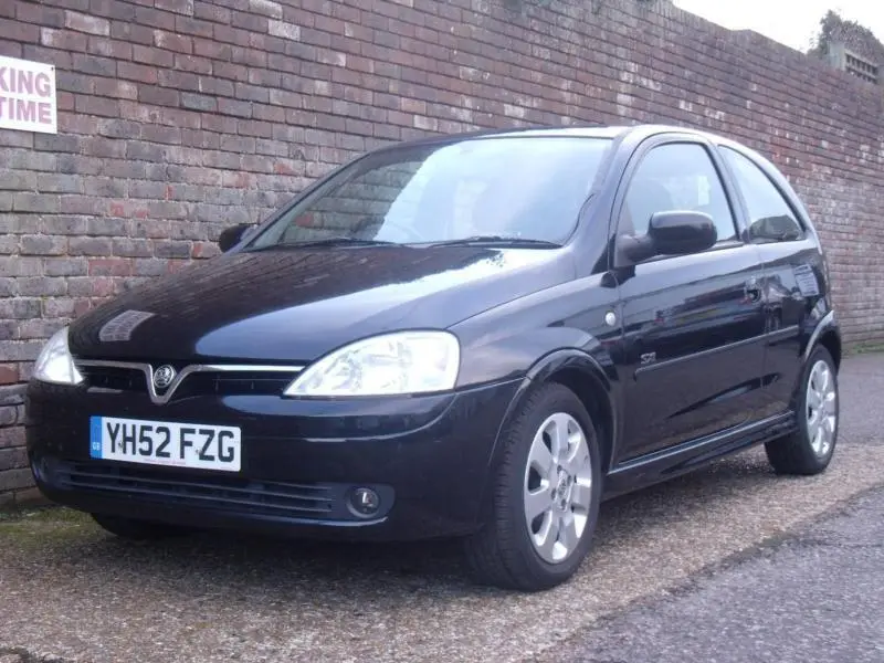 Opel Corsa Corsa 1.2i 16V Essentia 3