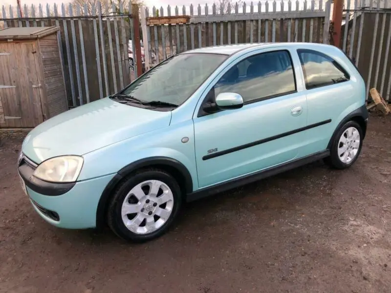 Opel Corsa Corsa 1.2i 16V Essentia 6