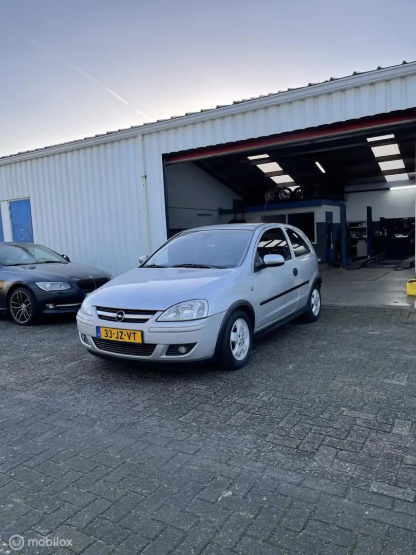 Opel Corsa Corsa 1.2i 16V Njoy Easytronic 4