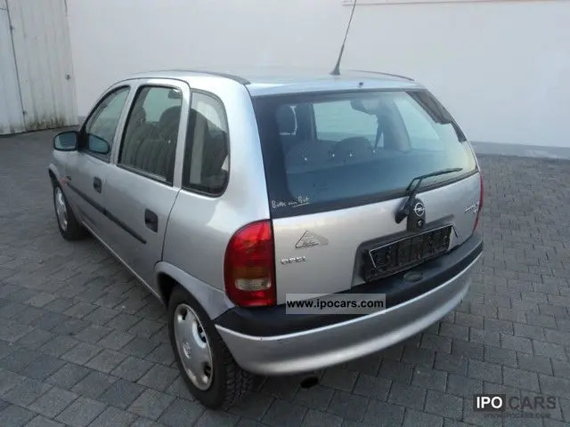 Opel Corsa Corsa 1.2i 16V Swing 1
