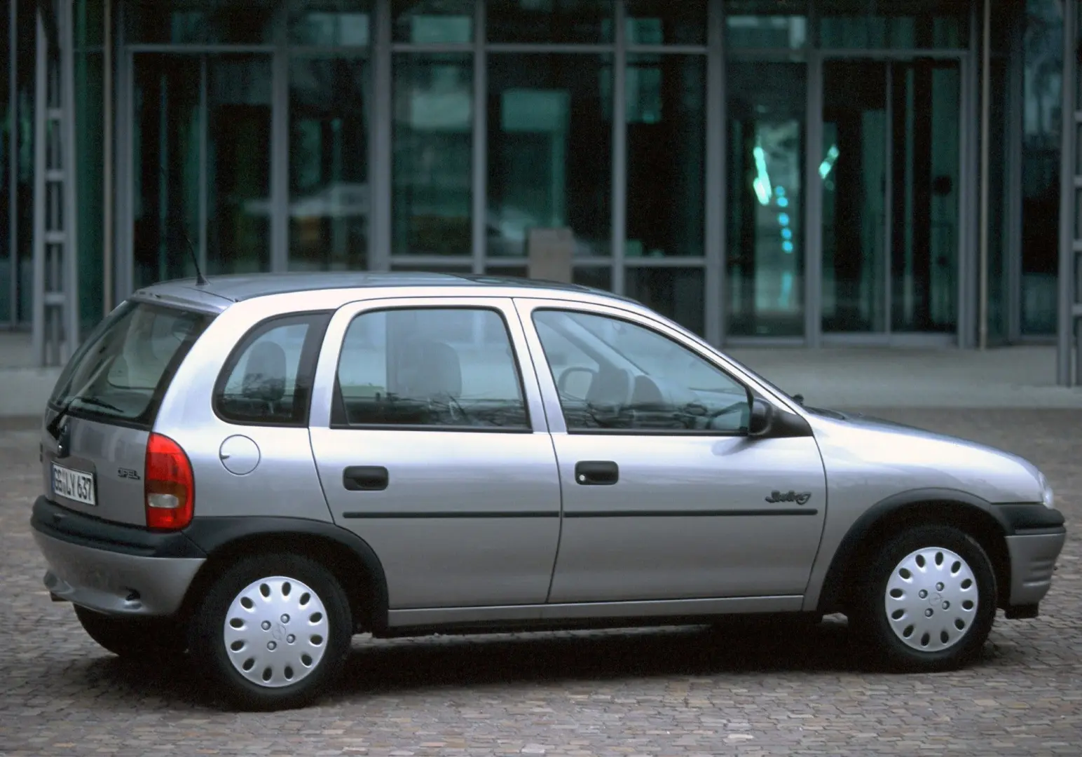 Opel Corsa Corsa 1.2i Swing 5