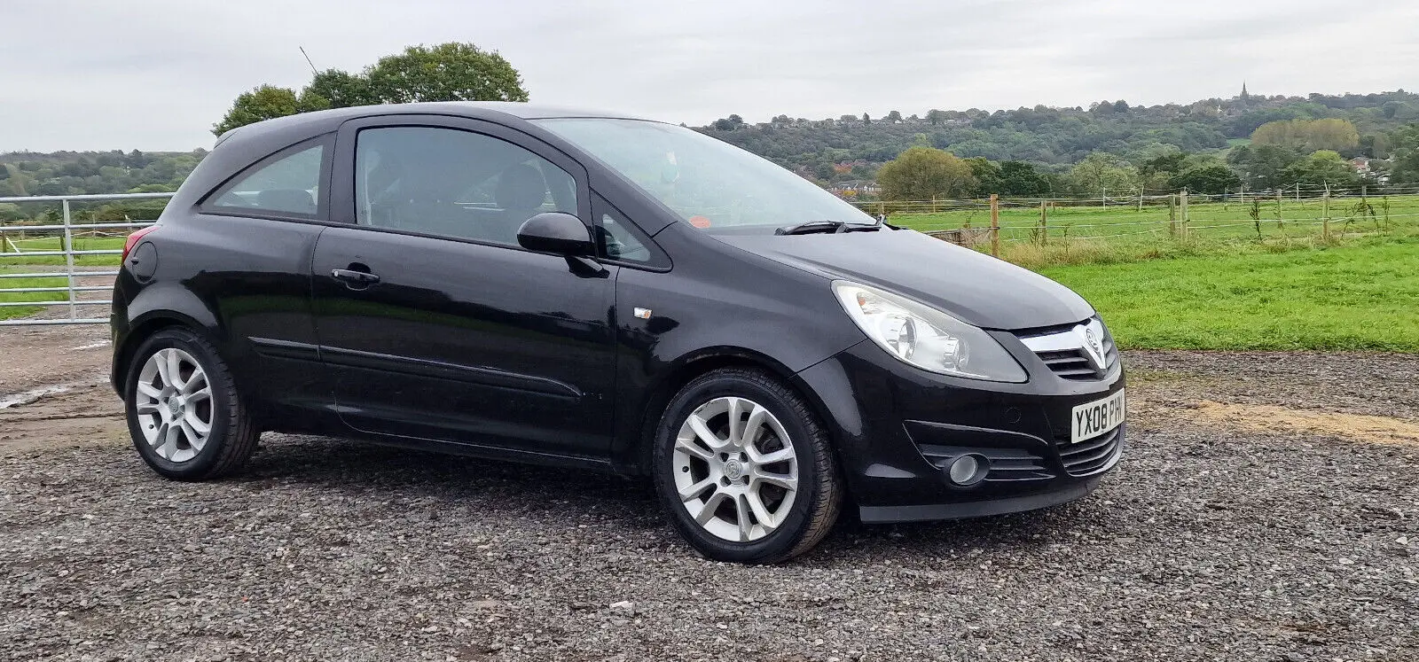 Opel Corsa Corsa 1.3 CDTI Black&White 1