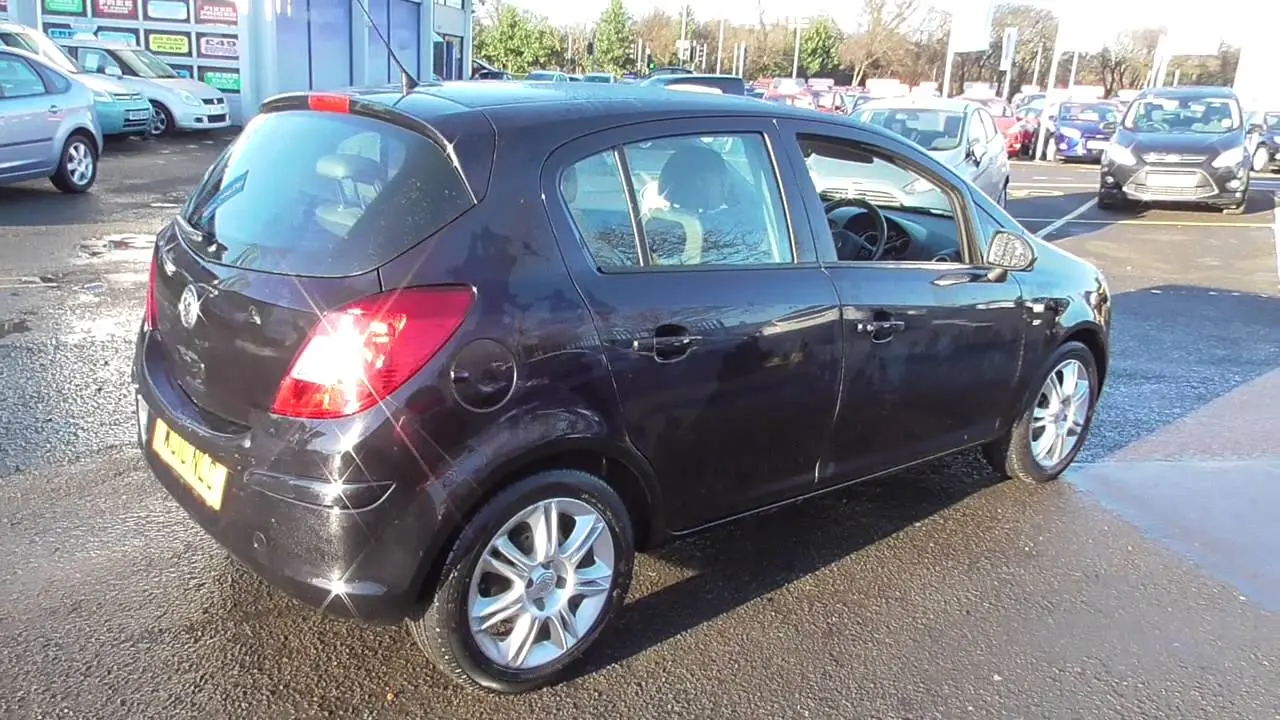 Opel Corsa Corsa 1.4i 16V Edition 100 3