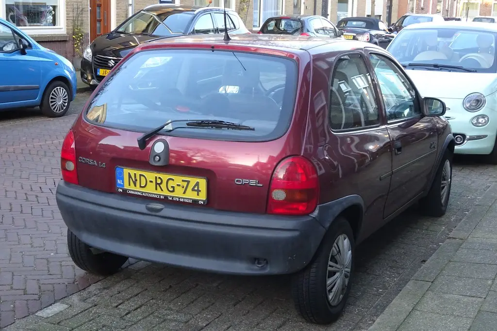 Opel Corsa Corsa 1.4i 16V Swing 3