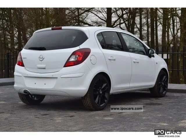 Opel Corsa Corsa 1.4i Twinport Color Edition 2