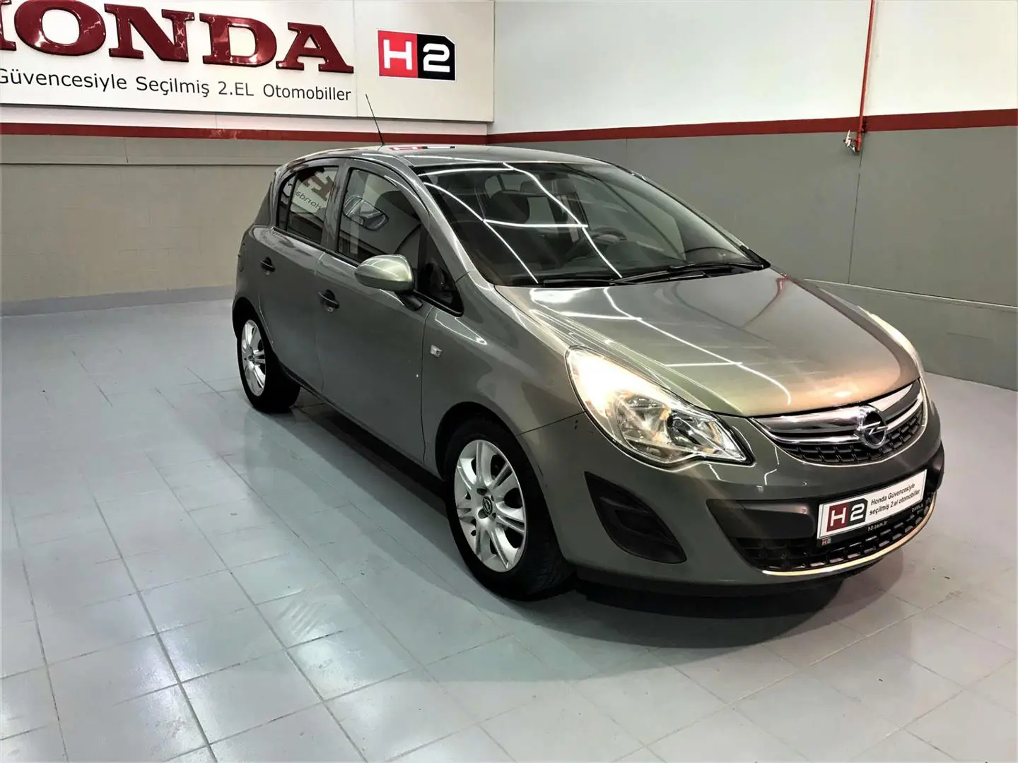 Opel Corsa Corsa 1.4i Twinport Active 15'Alaşım Jant 2