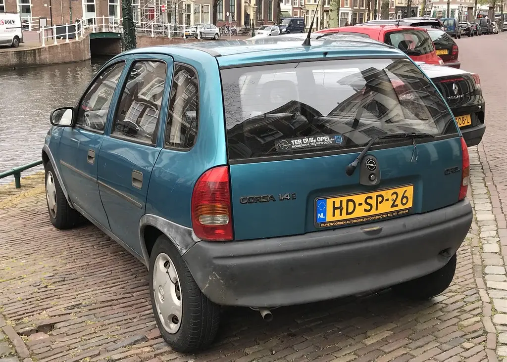 Opel Corsa Corsa 1.4i Viva 2