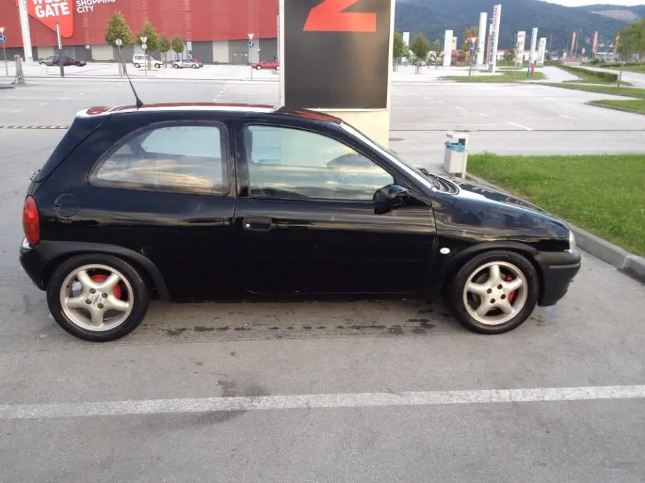 Opel Corsa Corsa 1.6i 16V GSI 5