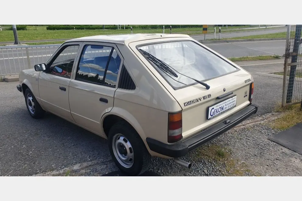 Opel Kadett Kadett 1.6 D LS 7