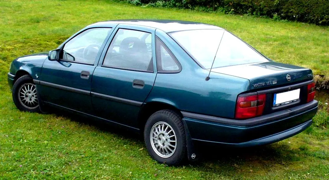 Opel Omega Omega 1.8 6
