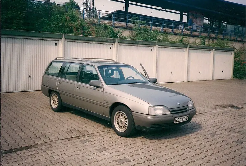 Opel Omega Omega 2.0 CD 1