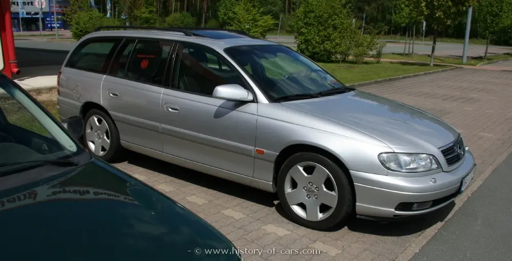 Opel Omega Omega 2.5 TD GL 2