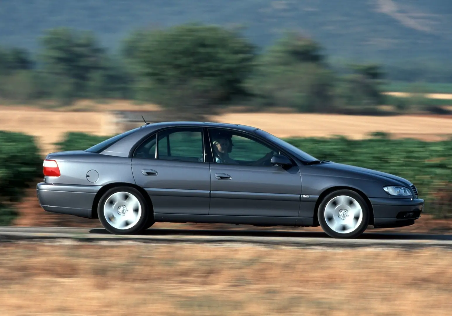 Opel Omega Omega 2.5 DTI Elegance 4