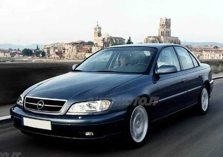 Opel Omega Omega 2.5 DTI Elegance 2