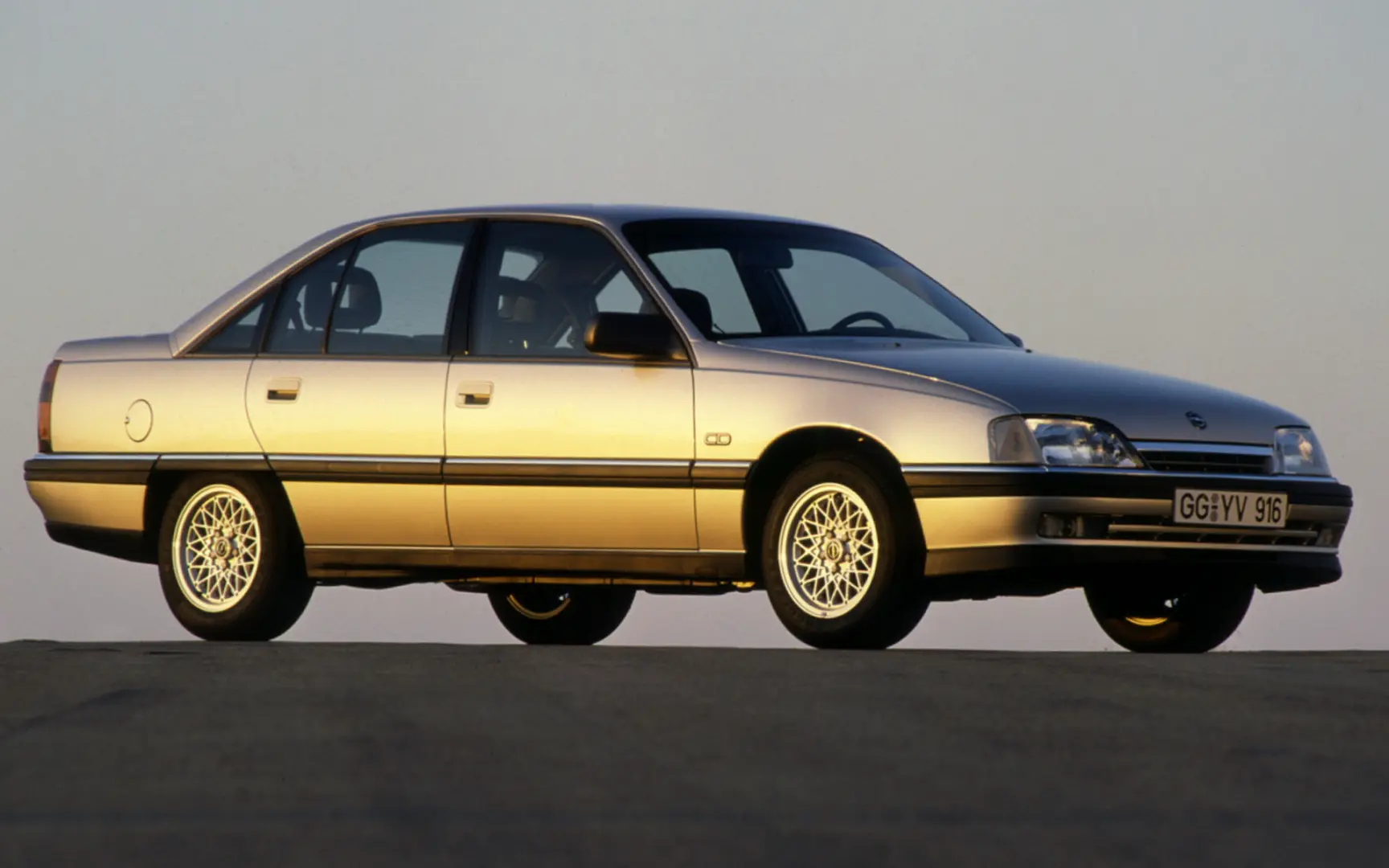 Opel Omega Omega 2.6 GL 4