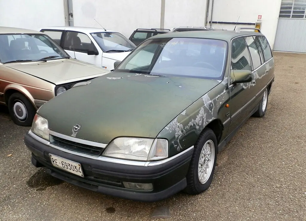 Opel Omega Omega 2.6 GL 5