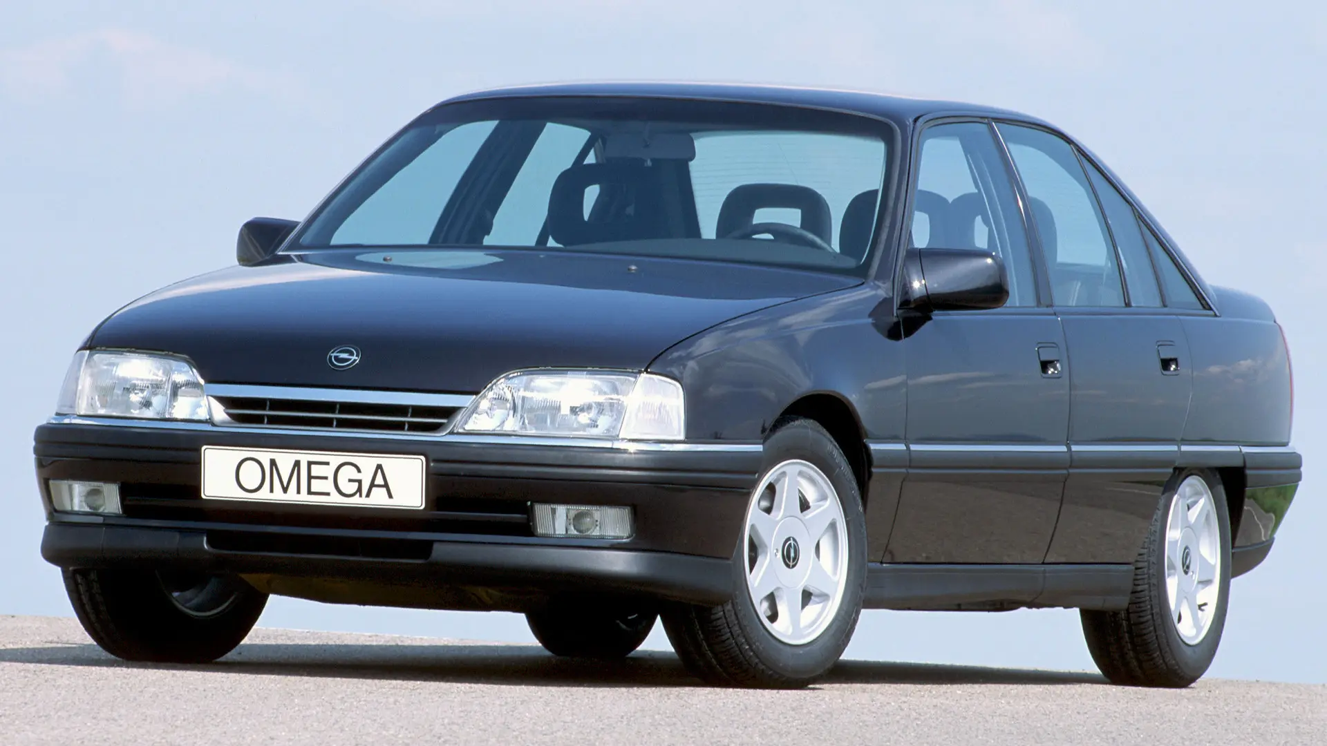Opel Omega Omega 2.6 GL 3