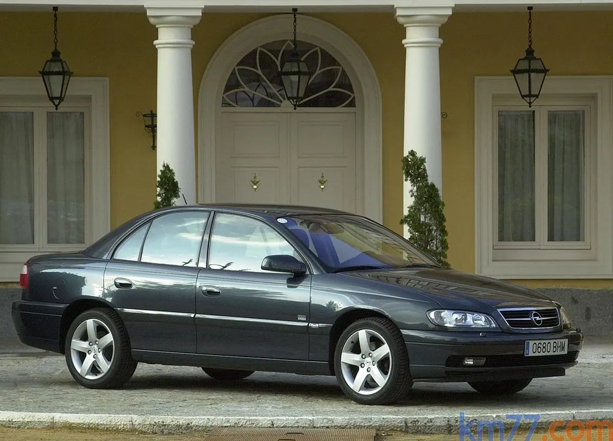 Opel Omega Omega 2.6 V6 Elegance 1