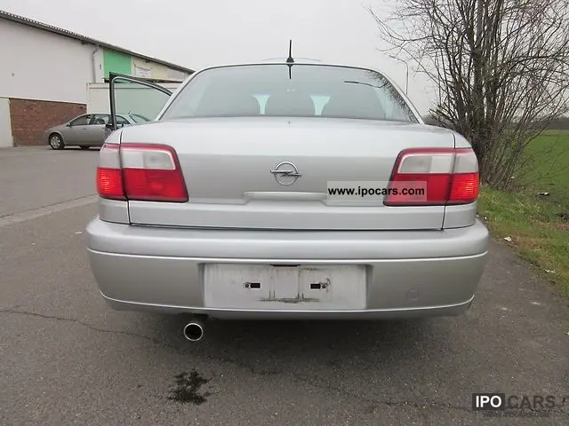 Opel Omega Omega 2.2 16V Comfort 0