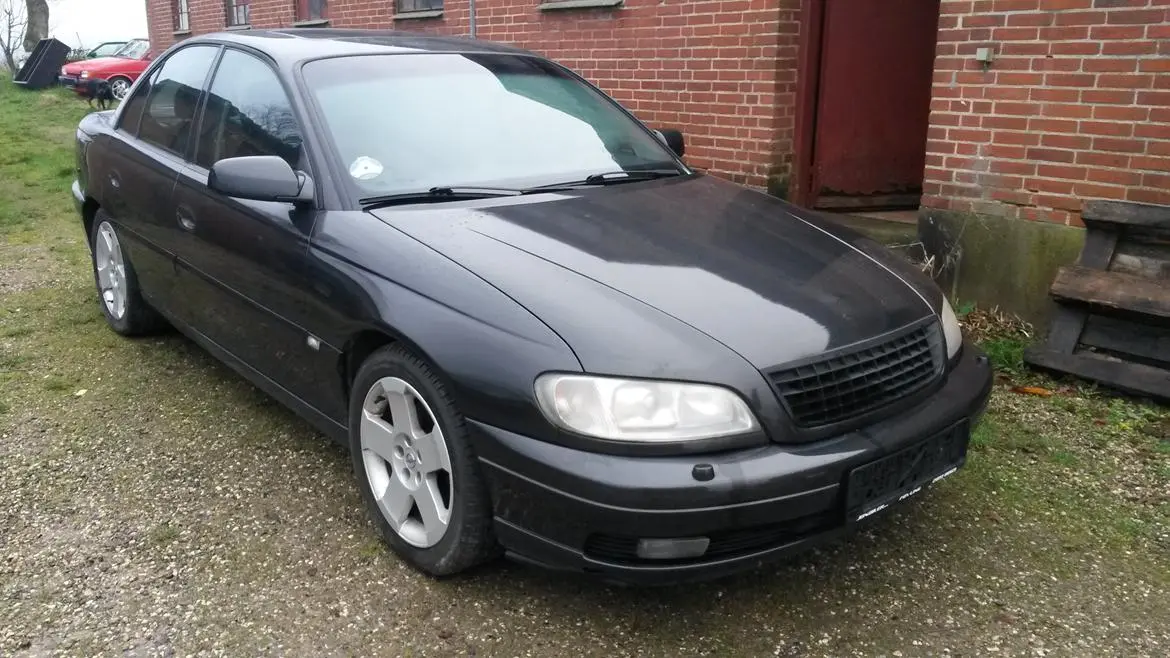 Opel Omega Omega 3.2 V6 Executive 5