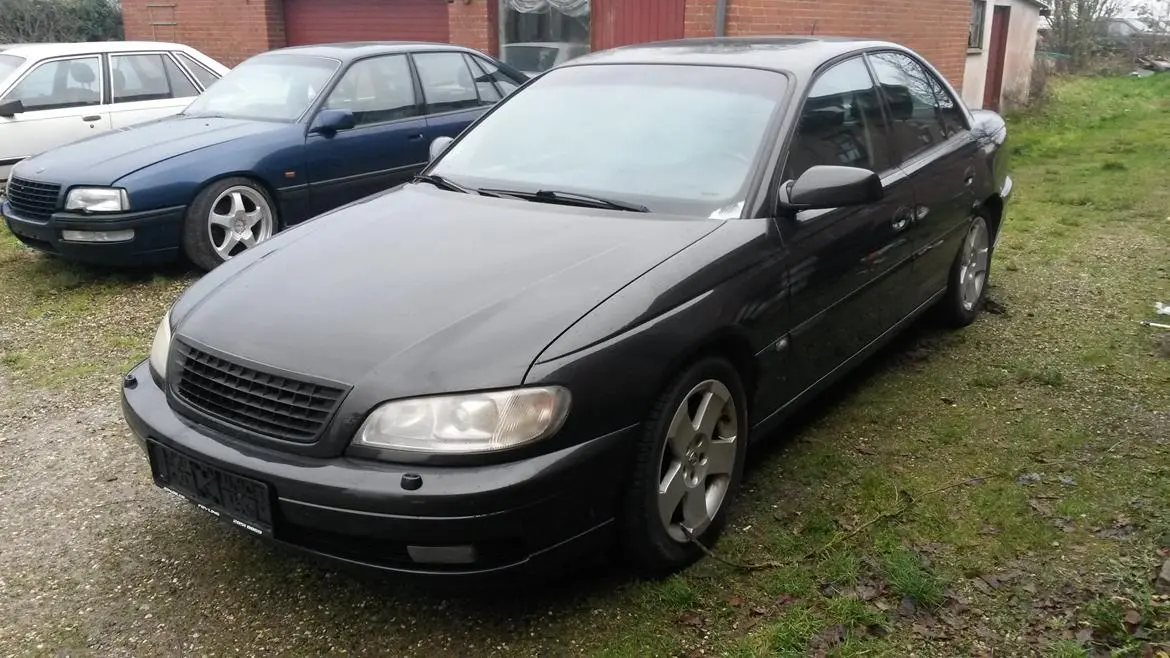 Opel Omega Omega 3.2 V6 Executive 6