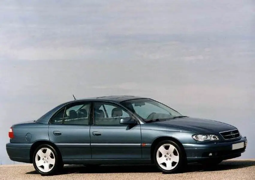 Opel Omega Omega 3.2 V6 Executive 2