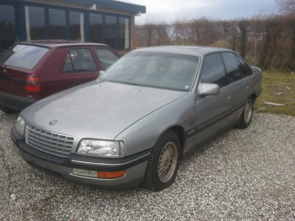 Opel Senator Senator 3.0 24V CD 6