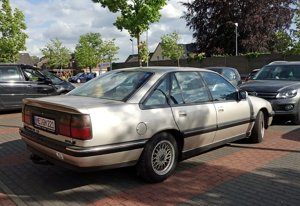 Opel Senator Senator 3.0 24V CD 6