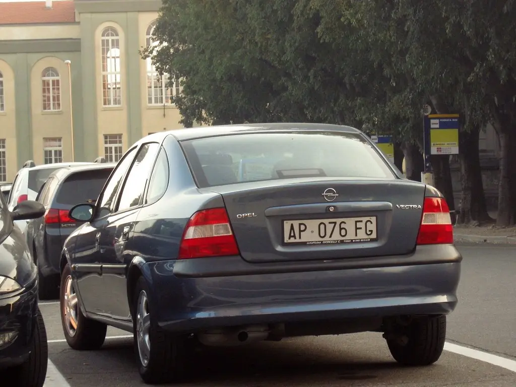 Opel Vectra Vectra 1.6 16V Comfort 3