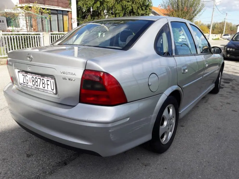 Opel Vectra Vectra 1.6 16V GL 6