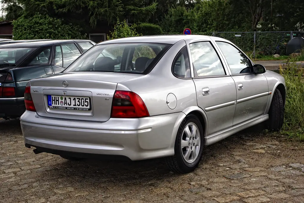 Opel Vectra Vectra 1.6 Elegance 5
