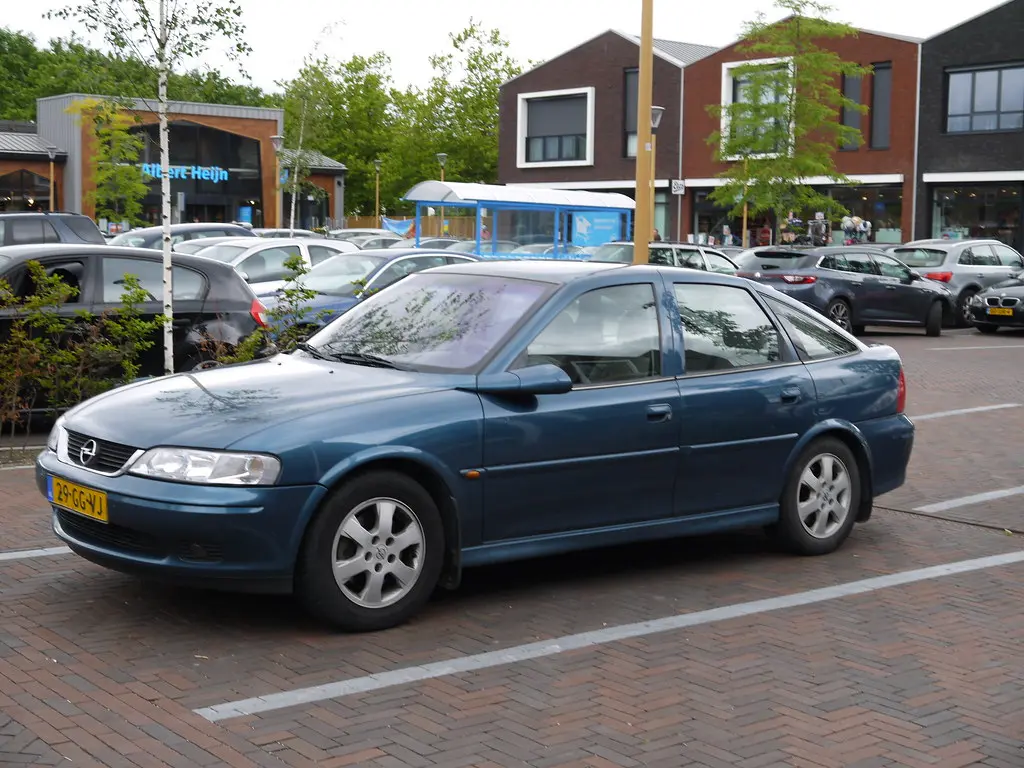 Opel Vectra Vectra 1.8 16V Elegance 0