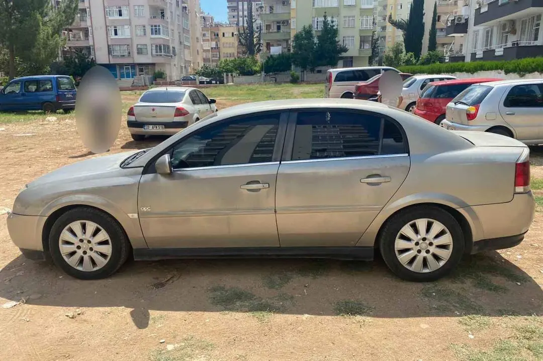 Opel Vectra Vectra 1.8 Elegance CVT 3