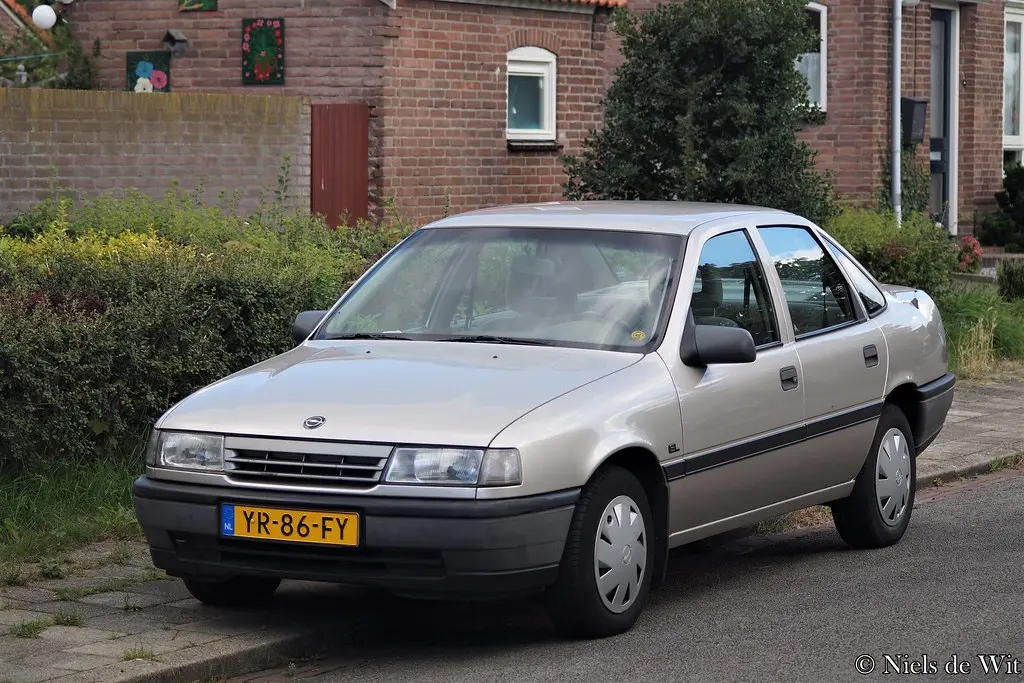 Opel Vectra Vectra 1.8 GL 1