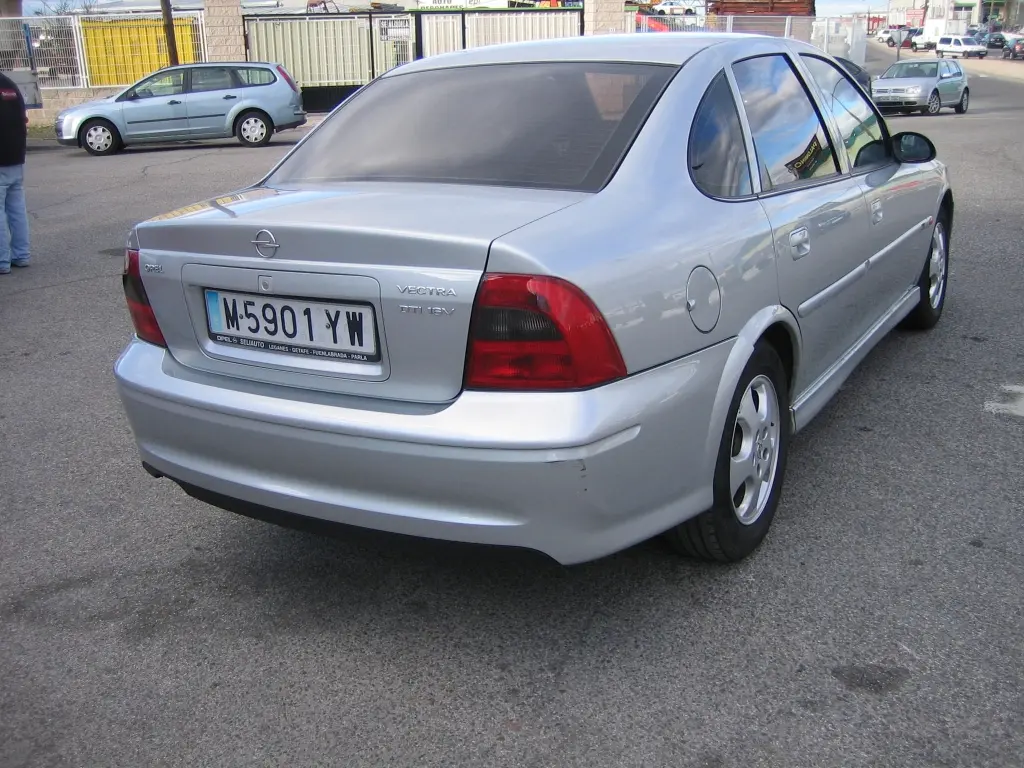 Opel Vectra Vectra 2.0 16V 100.Yıl 3