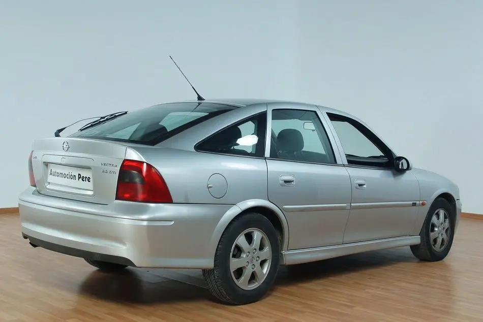 Opel Vectra Vectra 2.0 16V Elegance 7