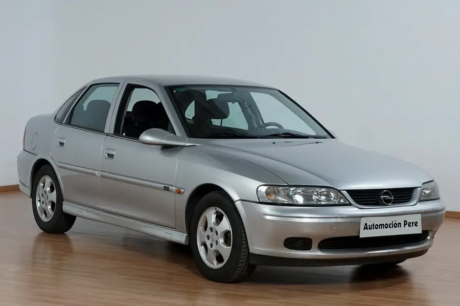 Opel Vectra Vectra 2.0 DTI CD 6