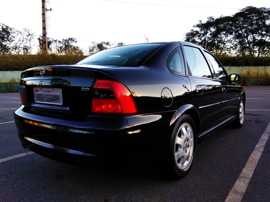 Opel Vectra Vectra 2.0 Turbo Elegance 6