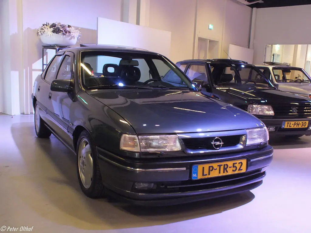 Opel Vectra Vectra 2.5 V6 CDX 3
