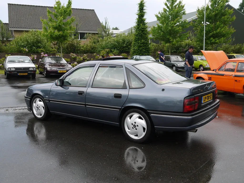 Opel Vectra Vectra 2.5 V6 CDX 7