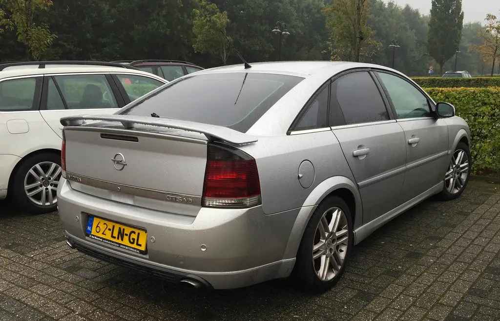 Opel Vectra Vectra 1.8 Elegance CVT 1